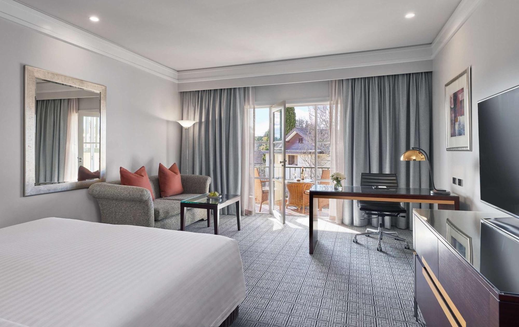Hyatt Hotel Canberra - A Park Hyatt Hotel Esterno foto